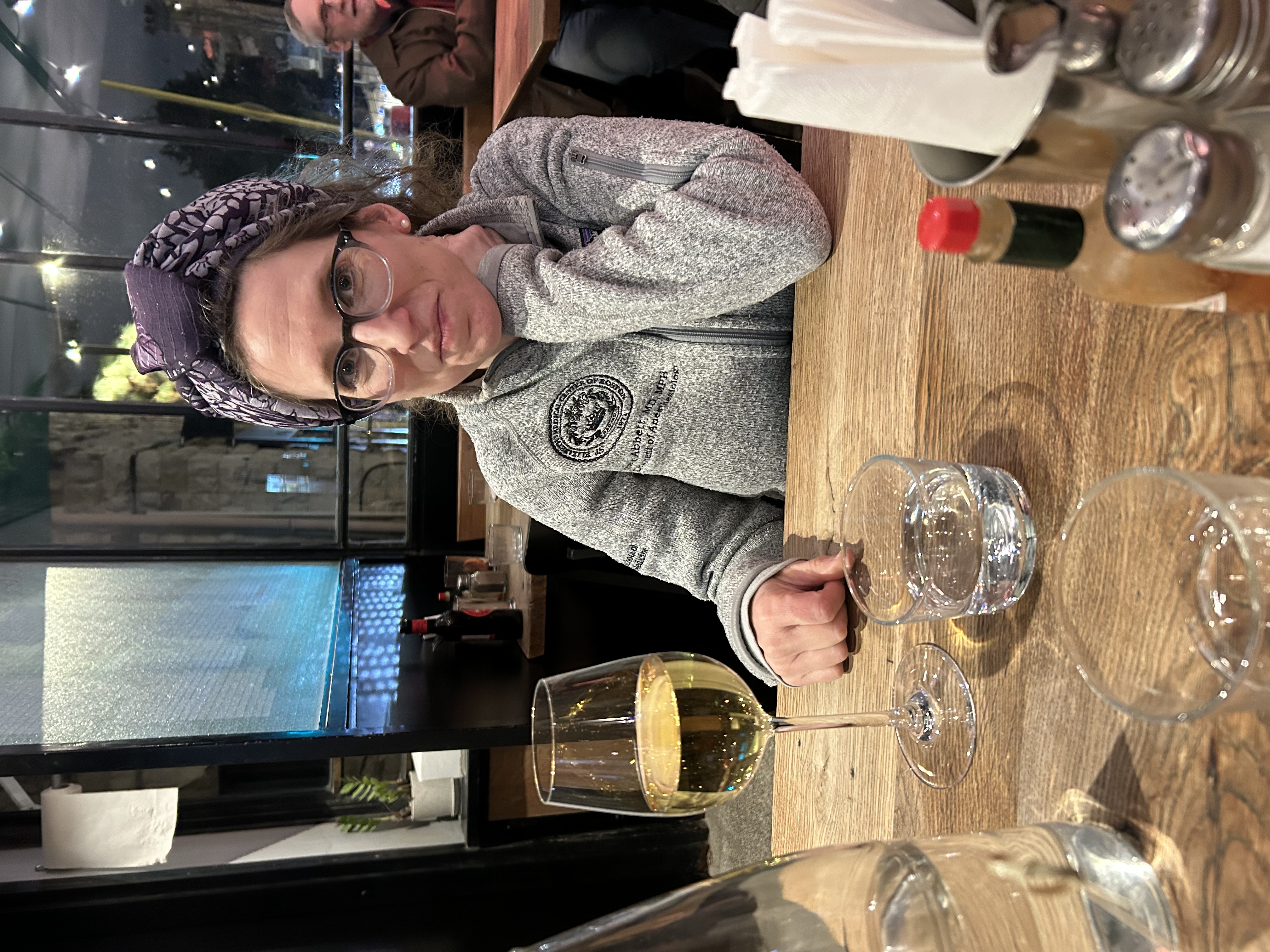 Pizza and cocktails at Flora… a decent tiramisu, too!