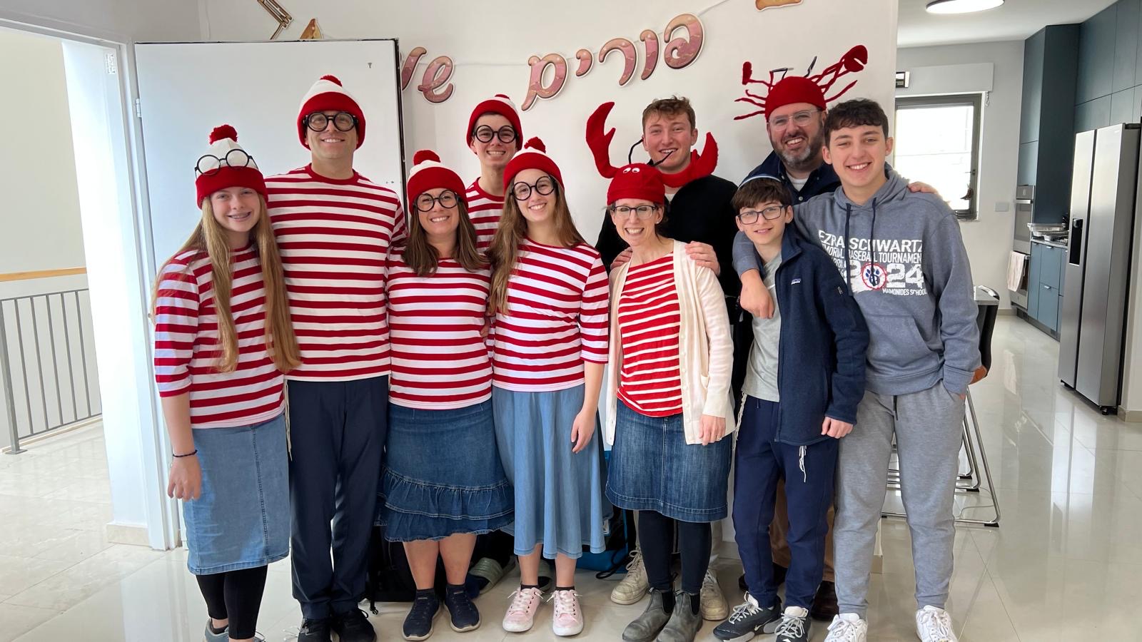 Shushan Purim with the Dens!