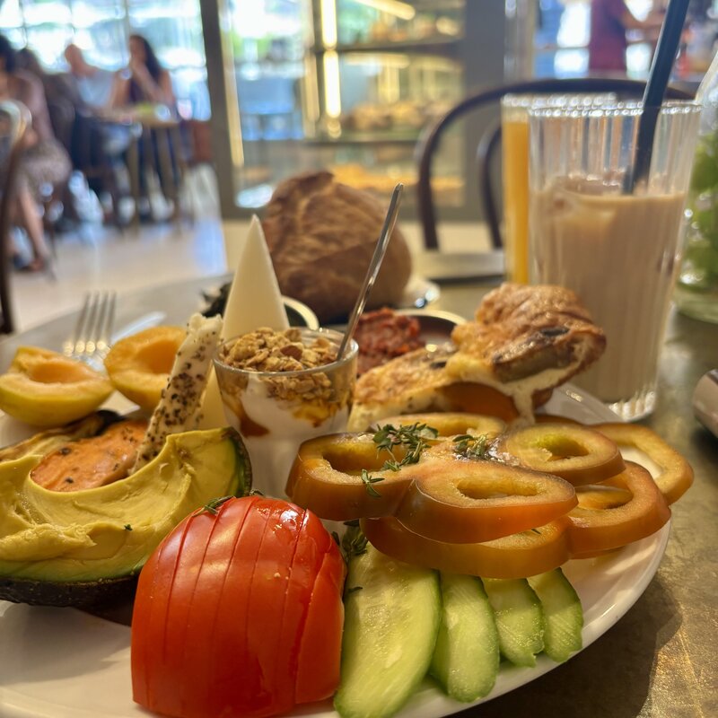 A delicious Friday lunch in a relaxing spot at Cafe Nadi on Emek Refaim