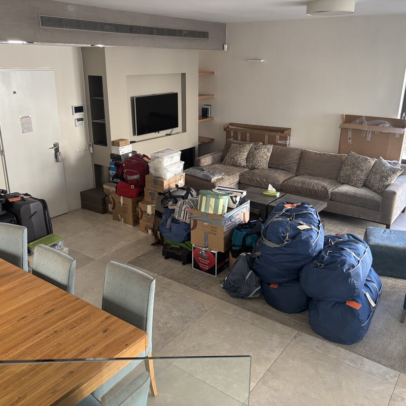 Moving our bags from Nili to Dostai